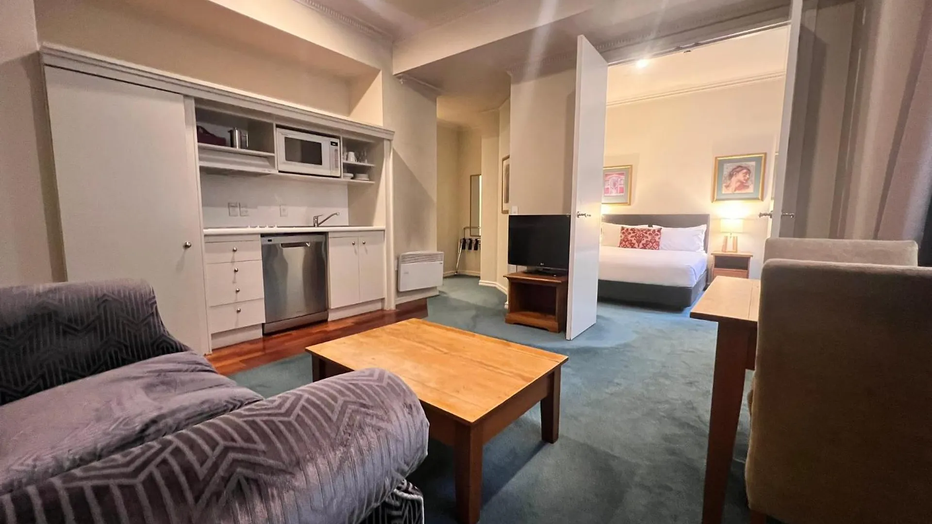 Quest Wellington Aparthotel