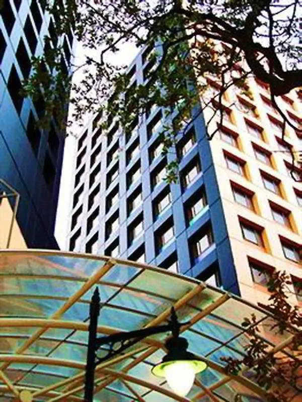 Quest Wellington Aparthotel 4*,