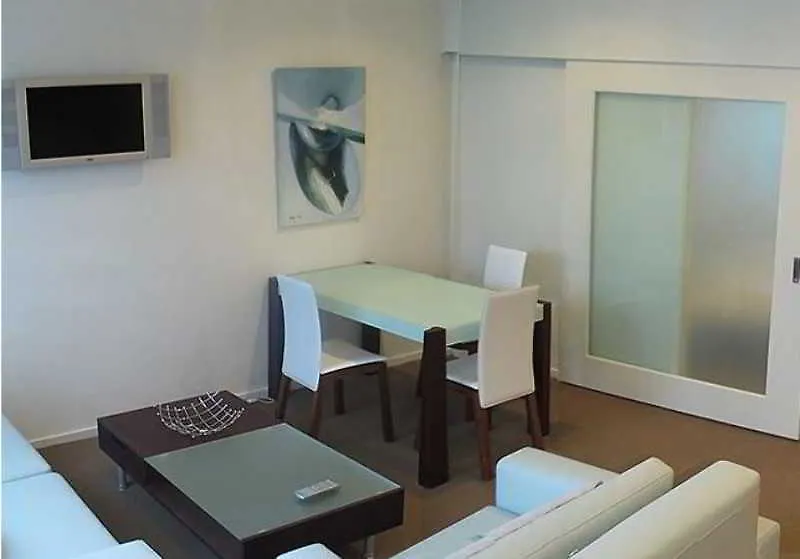 Quest Wellington Aparthotel 4*,