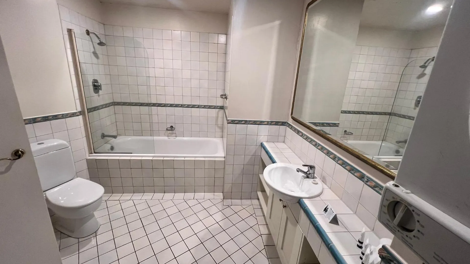 Quest Wellington Apart otel 4*,